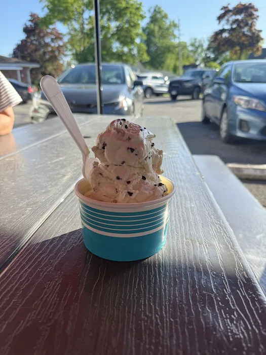 De Dee's Dairy Picture 10