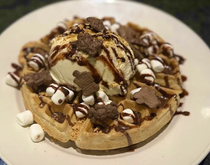SPoT Ice Cream & Waffles Picture 1