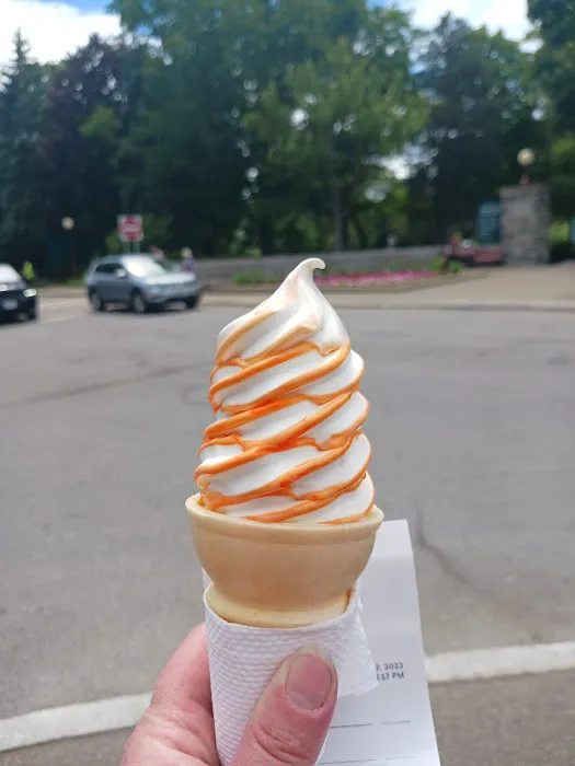 Bryce's Ice Cream Picture 4