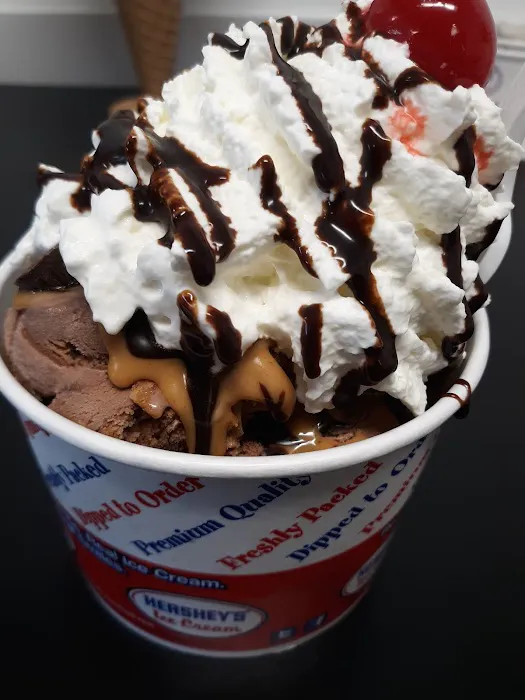 Reid's Ice Cream Parlor Picture 6