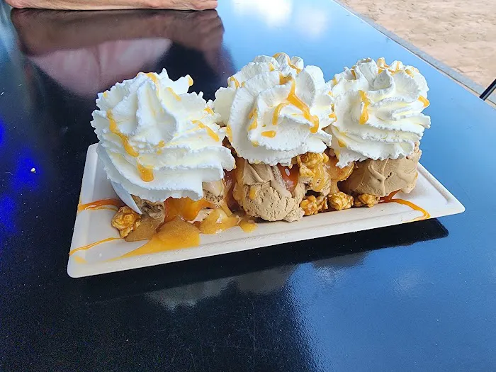 Lake Effect Ice Cream Picture 6