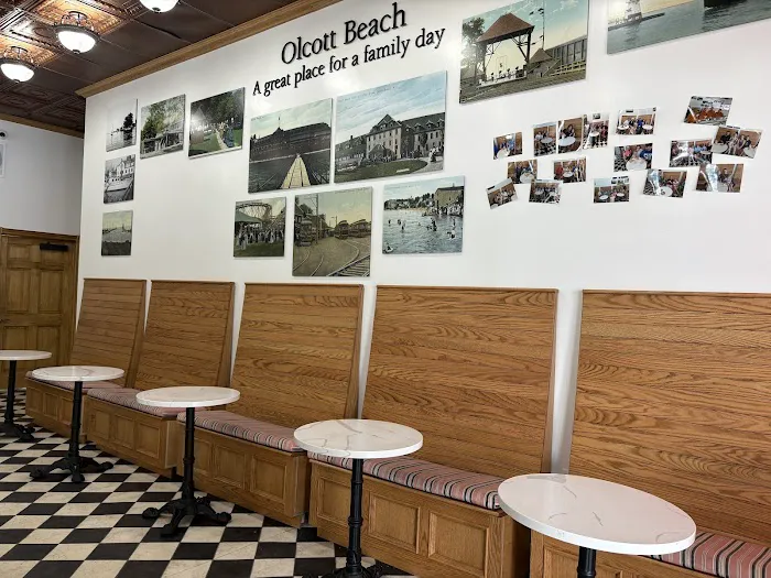 Goody's at the beach Picture 5