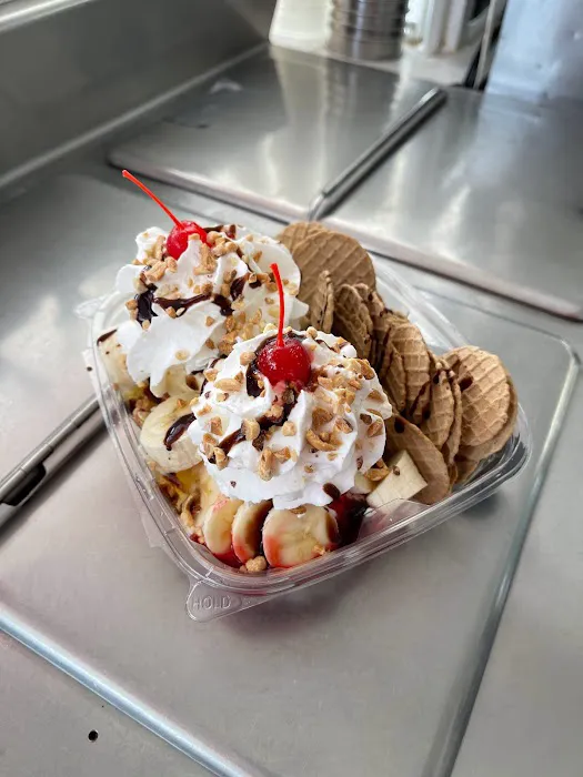 Emmie’s Ice Cream & Grill Picture 4