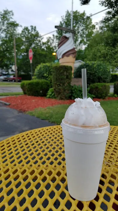 Hokey Pokey's Ice Creamery Picture 2