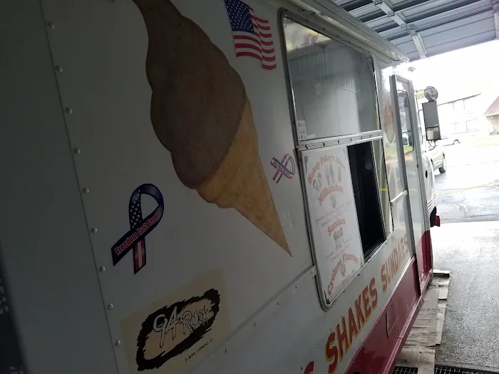 Hokey Pokey's Ice Creamery Picture 8