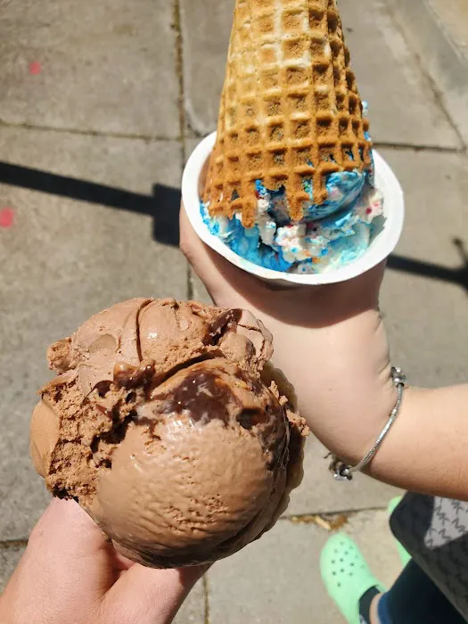 Moonlight Creamery Picture 9