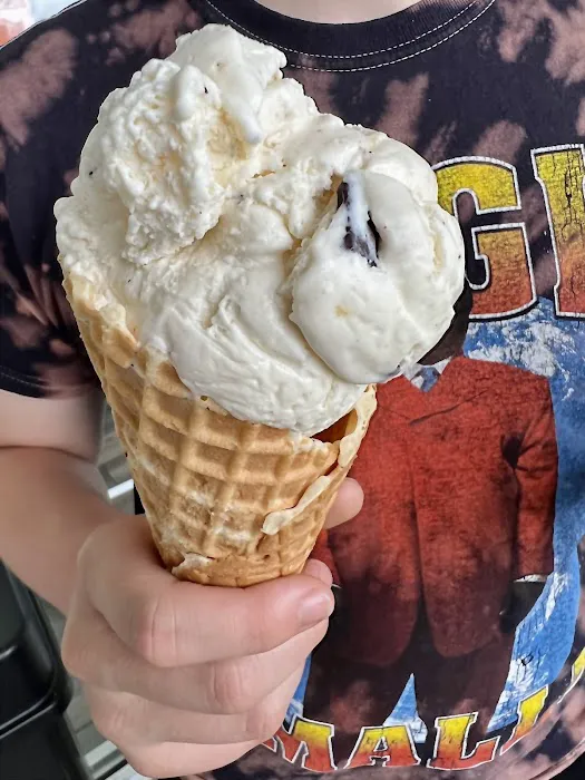 Lift Bridge Ice Cream Picture 5