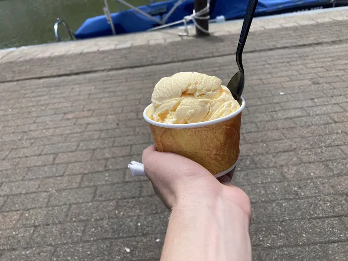 Lift Bridge Ice Cream Picture 8