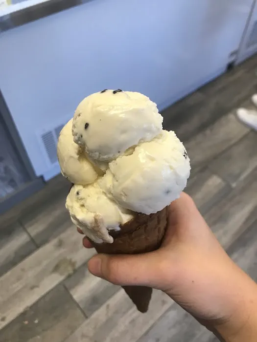 Lift Bridge Ice Cream Picture 10