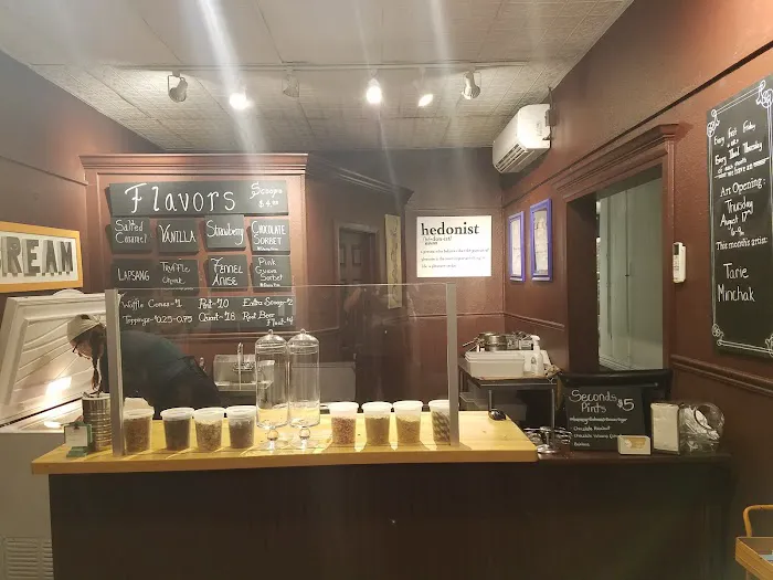 Hedonist Artisan Ice Cream & Chocolates Picture 9
