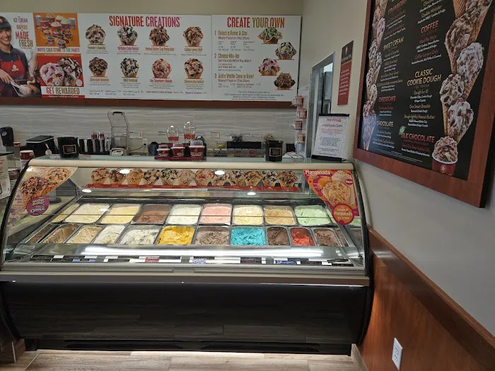 Cold Stone Creamery Picture 9