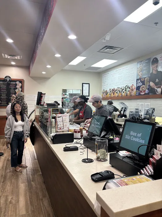 Cold Stone Creamery Picture 9