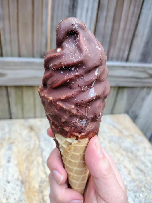 Peterson's Ice Cream Depot Picture 8