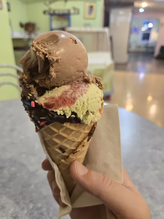 Sweet Willows Creamery Picture 3