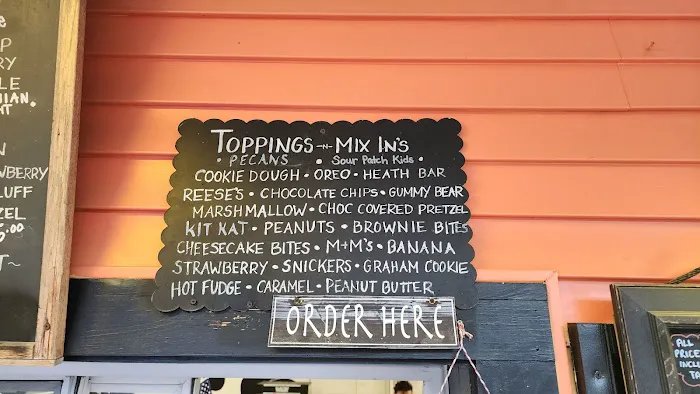 Frozen Cow Soft Serve Ice Cream and More Picture 3