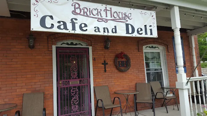 Brown Bull Cafe Picture 8