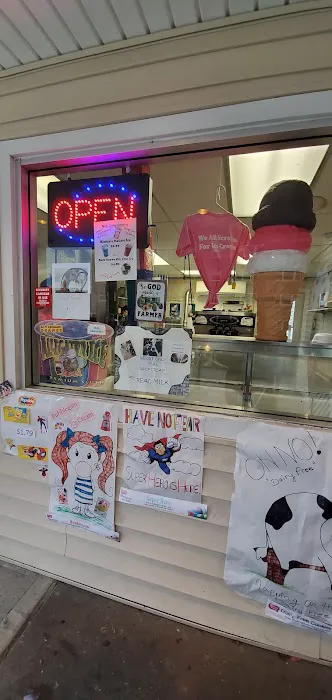 Jolly Farmer Ice Cream Stand Picture 3
