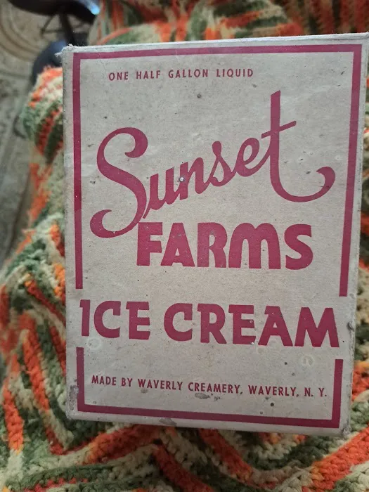 Jolly Farmer Ice Cream Stand Picture 6