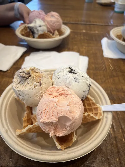 Fox Meadows Creamery Picture 7