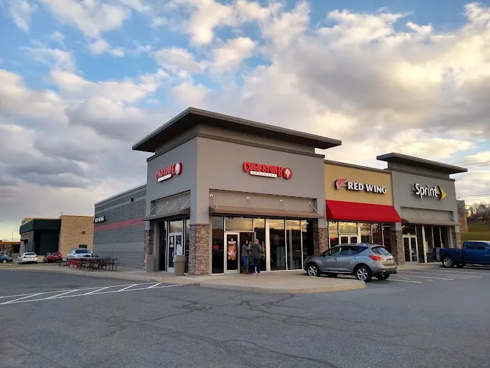 Cold Stone Creamery Picture 1