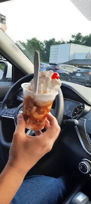 Malacari's Ice Cream Picture 3