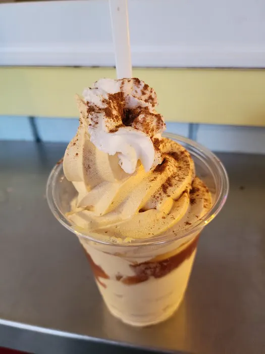 Malacari's Ice Cream Picture 2