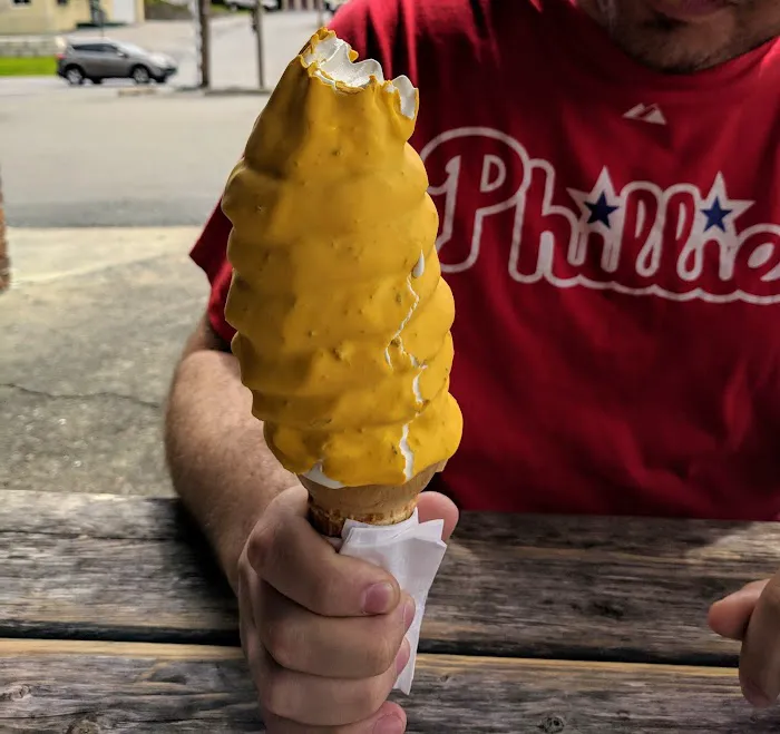 Curly Creme Soft Ice Cream Picture 8