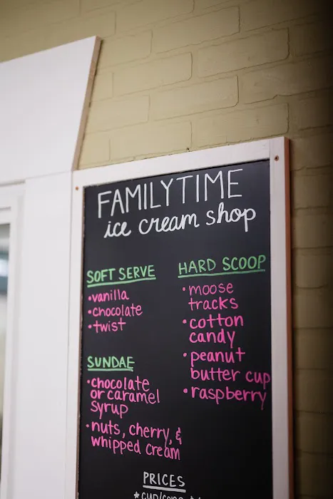 Familytime Ice Cream Shop at Lizard Creek Picture 1