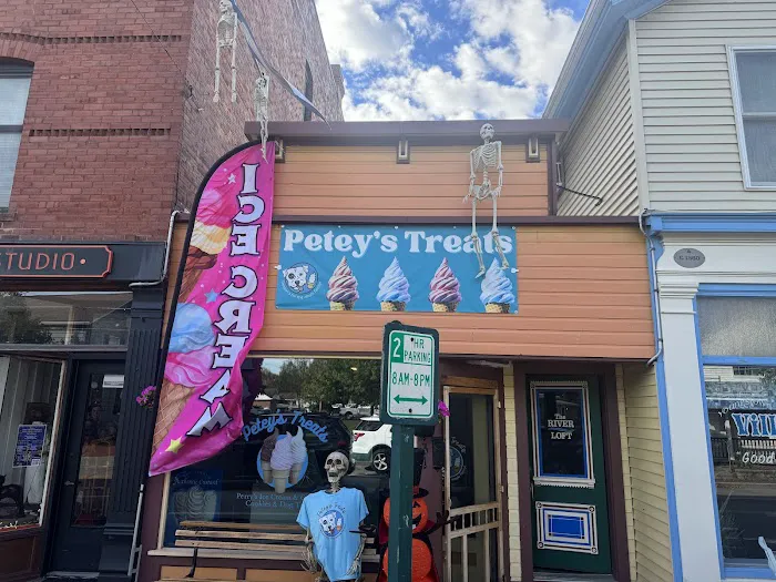 Petey's Treats Picture 5