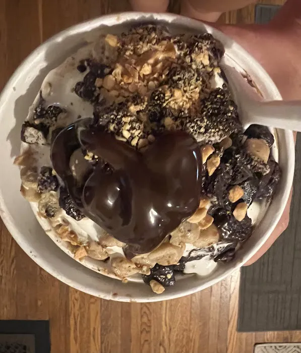 Mr. Coolee's Ice Cream Shop Picture 7