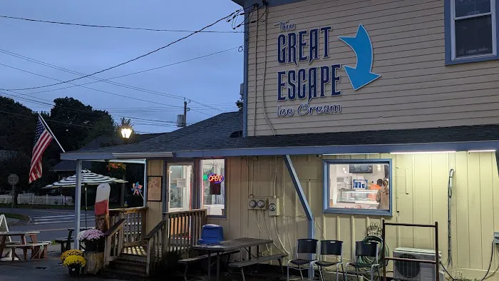 Great Escape Ice Cream Parlor Picture 5