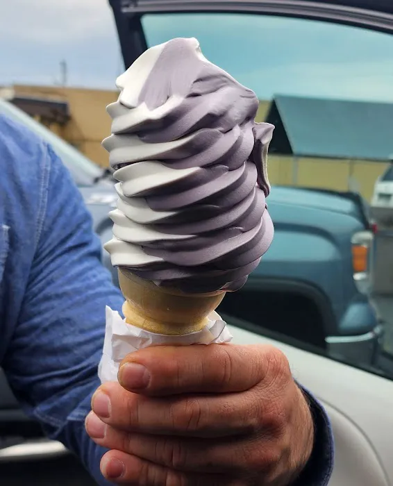 Peppy's Ice Cream Shop Picture 5