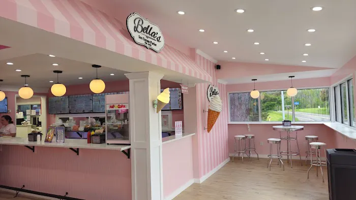 Bella's Ice Cream Parlor Picture 5