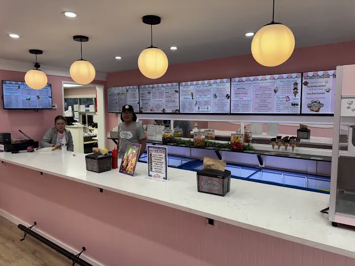 Bella's Ice Cream Parlor Picture 8