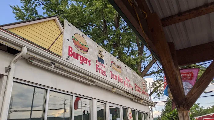 Turk’s Ice Cream & Grill Picture 2