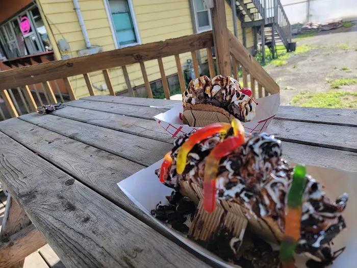 Turk’s Ice Cream & Grill Picture 10