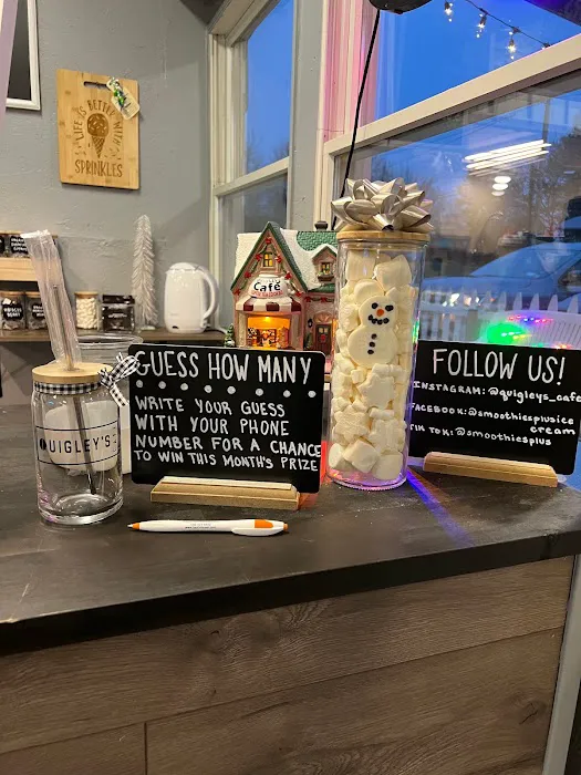 Smoothies Plus Ice Cream / Quigley's Cafe Picture 7