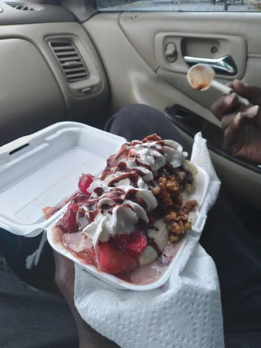 Chandlers Ice Cream Picture 3