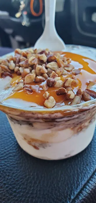 Willy's Ice Cream Picture 6