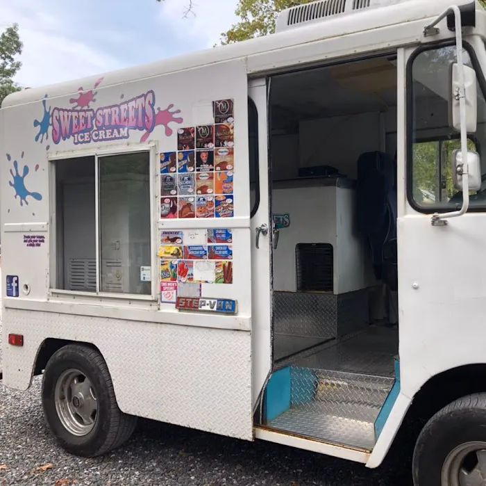 Sweet Streets Ice Cream Truck Picture 1