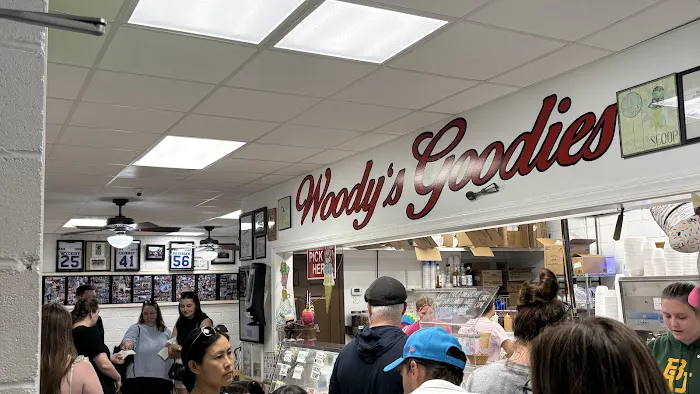 Woody's Ice Cream Picture 2