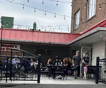 Woody's Ice Cream