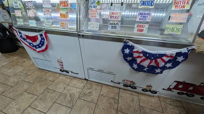 Woody's Ice Cream Picture 7