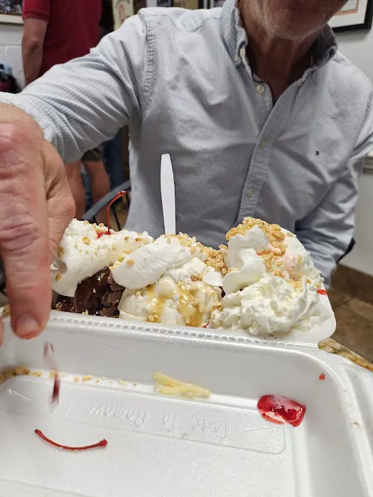 Woody's Ice Cream Picture 4