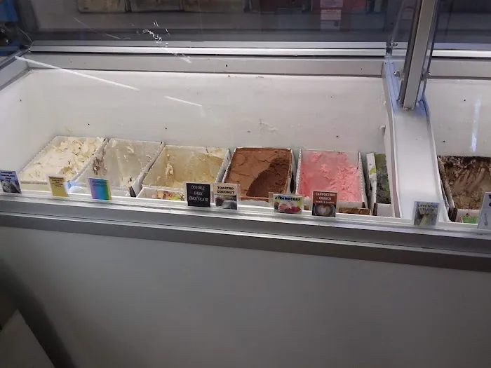 Bonkey's Ice Cream & Snoballs Picture 3