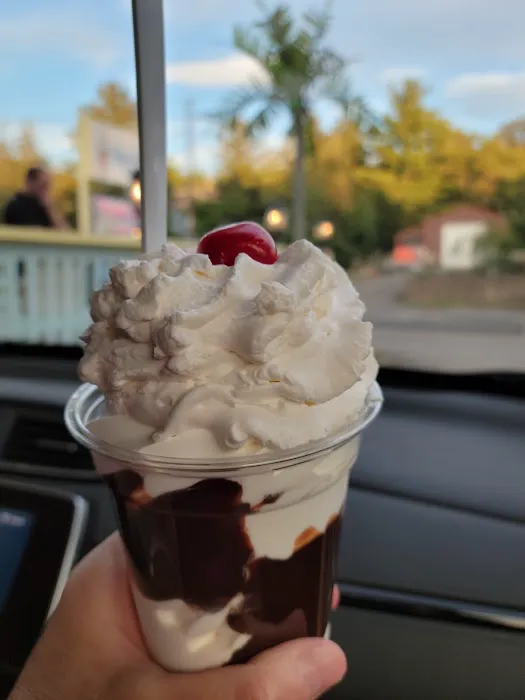 Malacari’s Ice Cream Picture 2