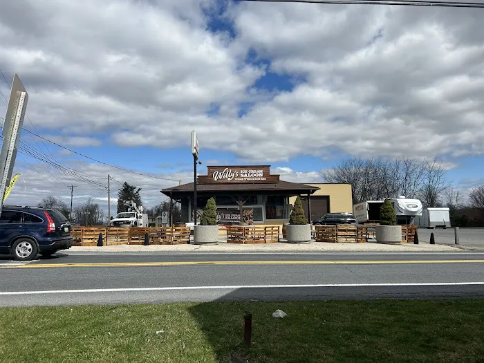 Willy's Ice Cream Saloon Picture 9