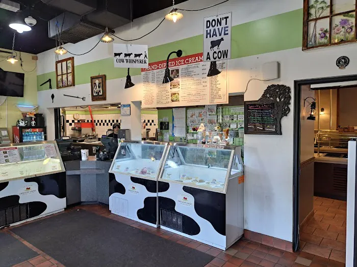 The Milkhouse at Oregon Dairy Picture 3