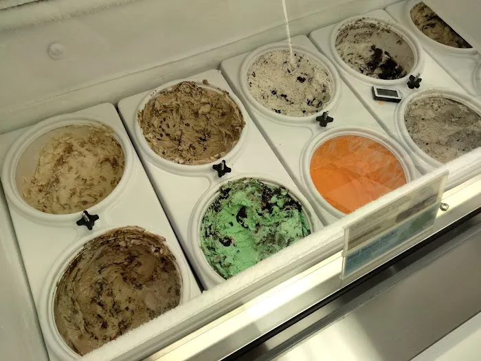 903 Scoops Picture 9