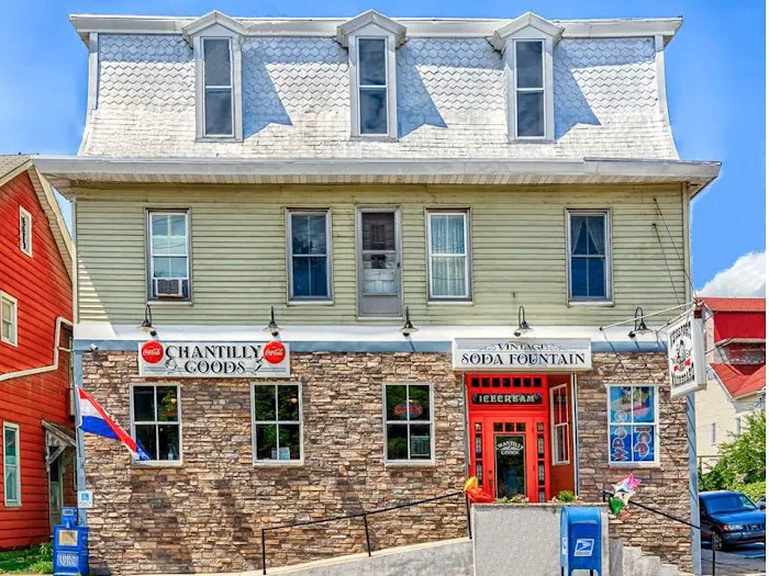 Chantilly Goods Ice Cream Shoppe Picture 3